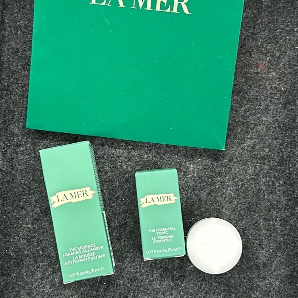 🎉Last Deal 🎉La Mer Green and White Skincare Collection